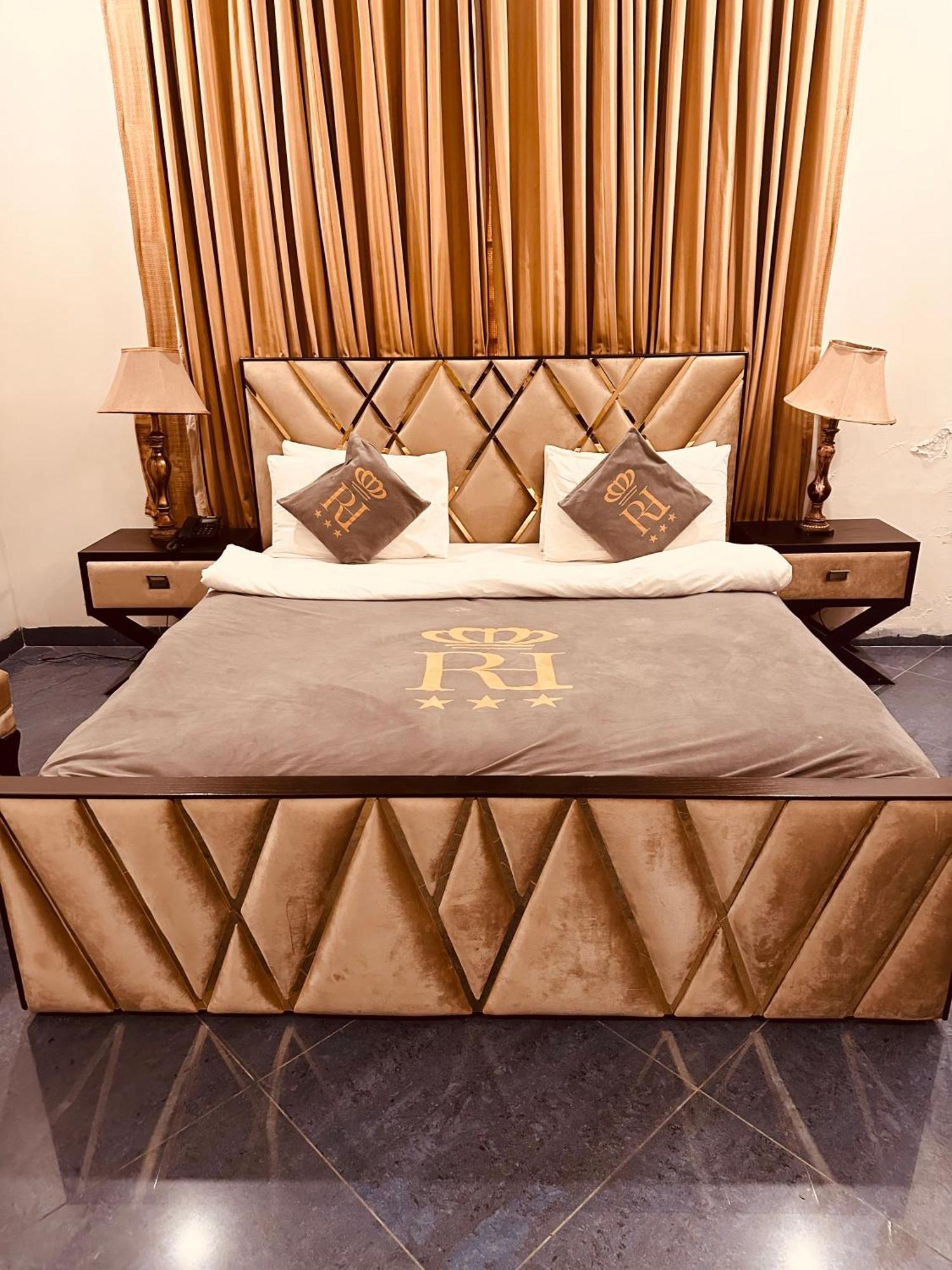 Reina Boutique Hotel - G9 Islamabad Exterior photo