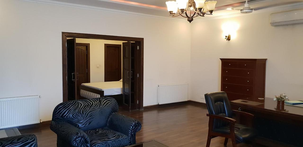 Reina Boutique Hotel - G9 Islamabad Exterior photo